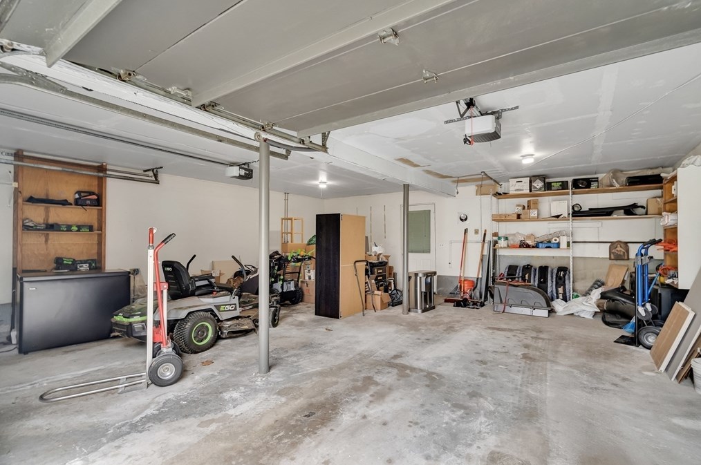 6 Karl Dr, Billerica MA  01862-1249 exterior