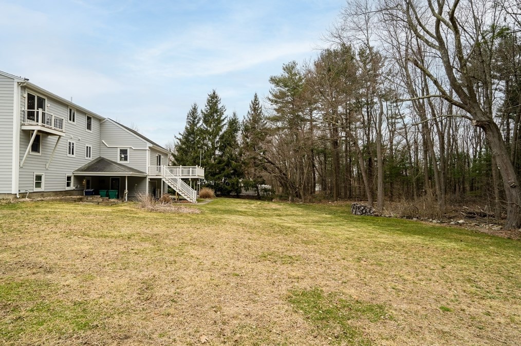 6 Karl Dr, Billerica MA  01862-1249 exterior