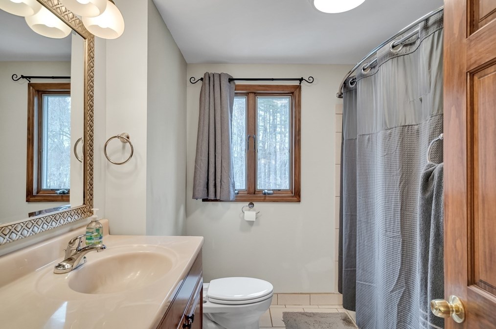 6 Karl Dr, Billerica MA  01862-1249 exterior