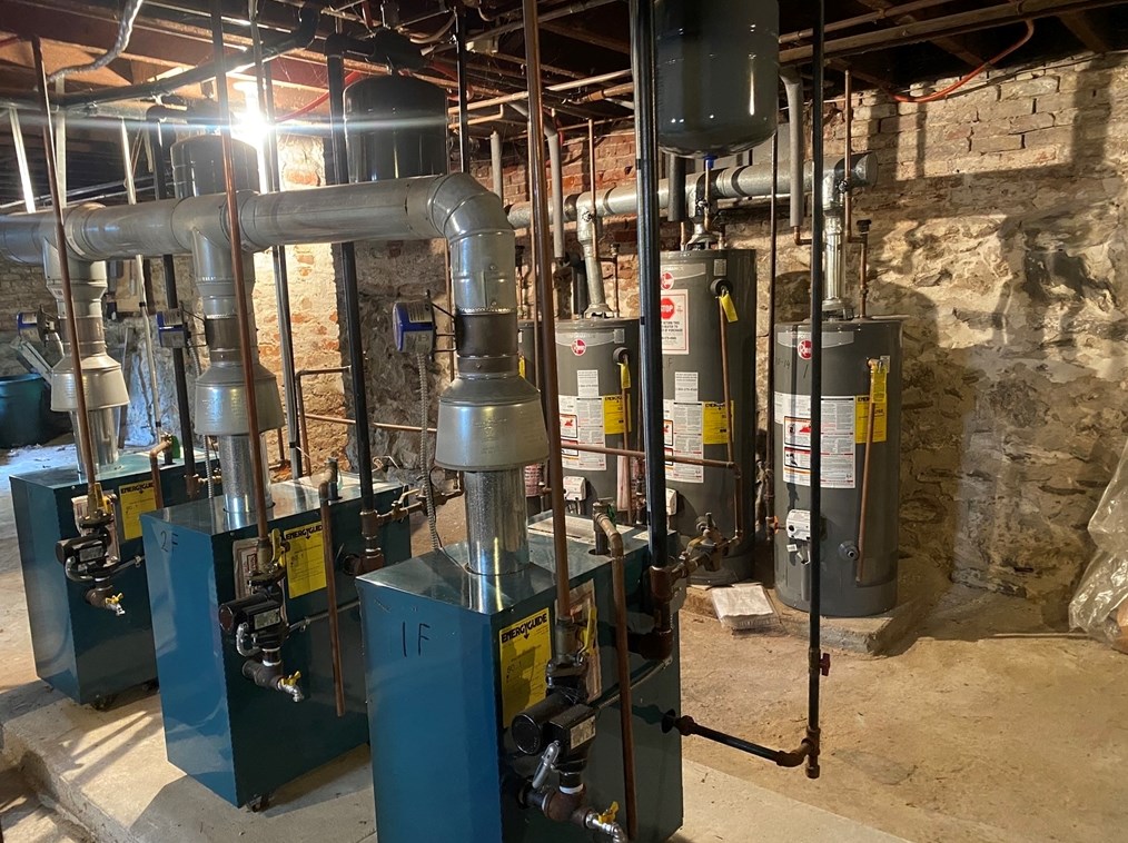 74 Lakewood St, Worcester MA  01603-2069 exterior