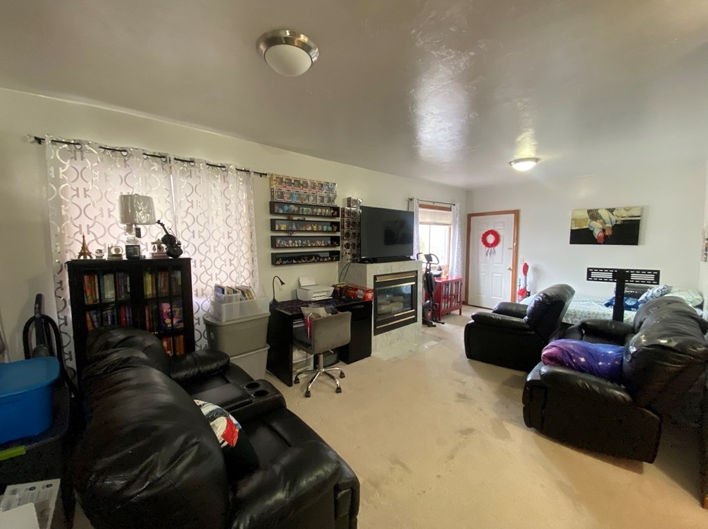 74 Lakewood St, Worcester MA  01603-2069 exterior