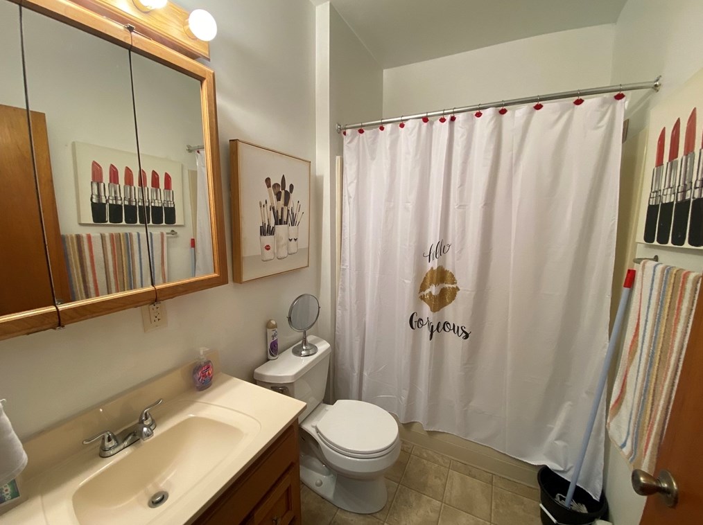 74 Lakewood St, Worcester MA  01603-2069 exterior