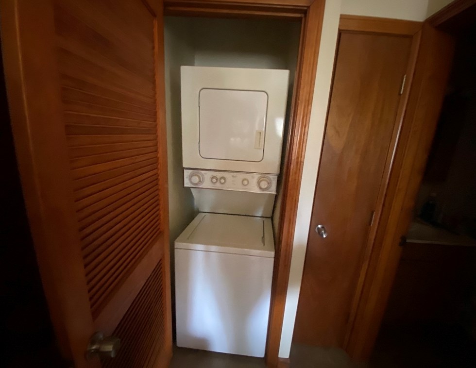 74 Lakewood St, Worcester MA  01603-2069 exterior