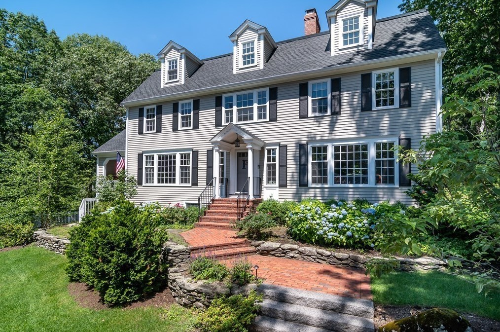 93 Sagamore Rd, Wellesley, MA 02481