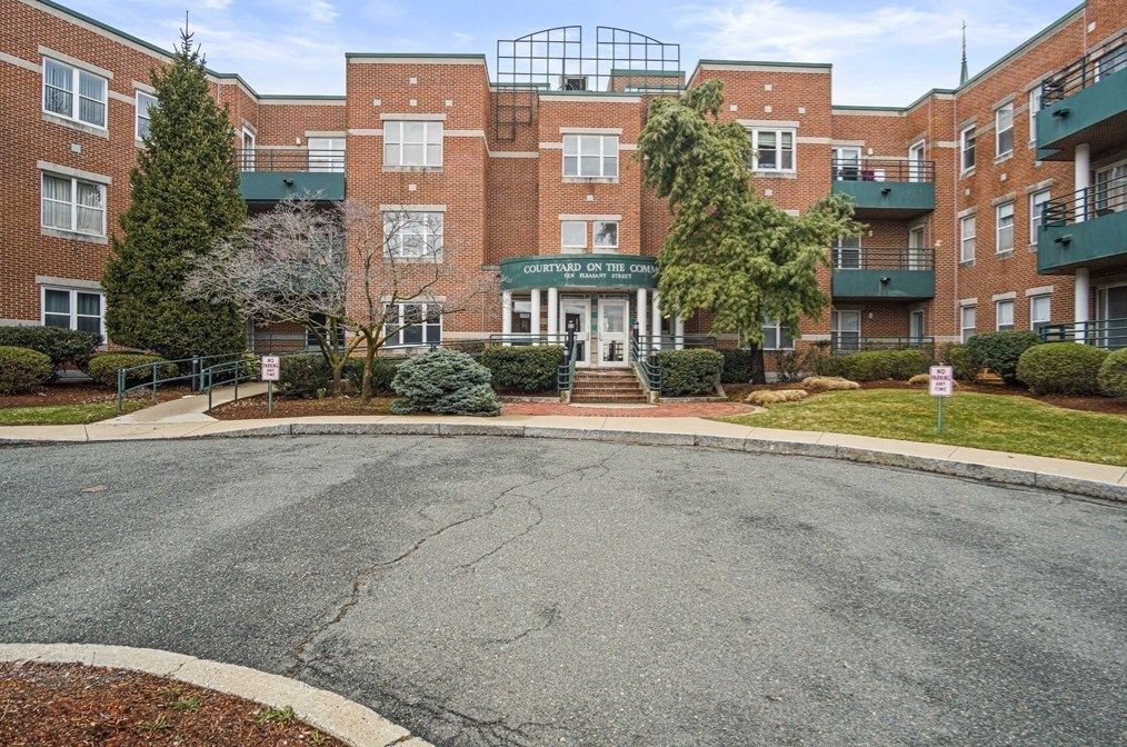 10 Pleasant St, Lynn MA  01902-4401 exterior