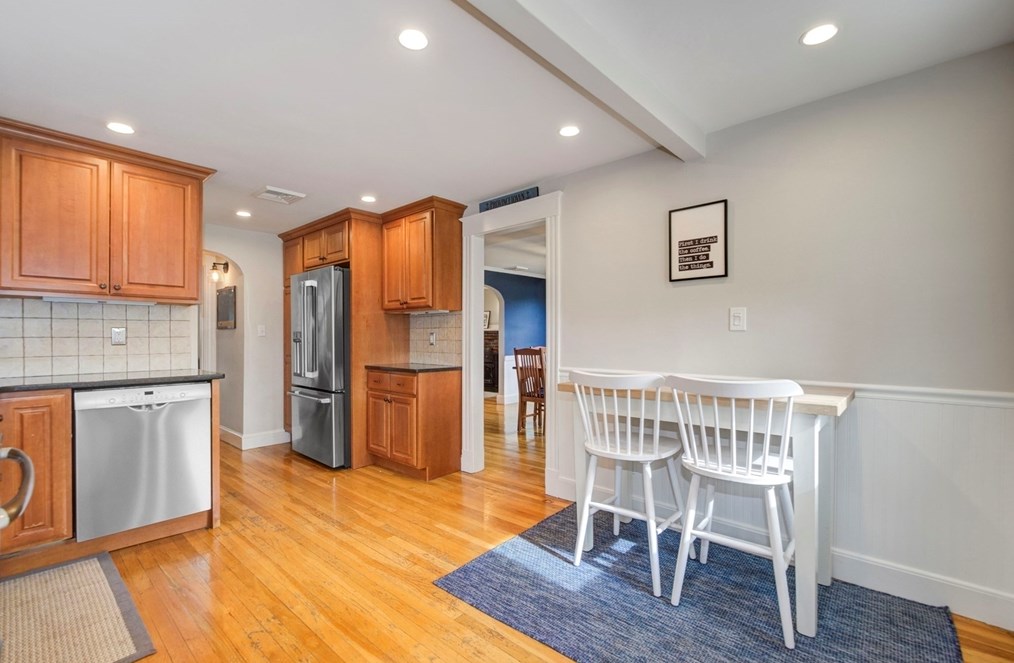 81 Mayall Rd, Waltham MA  02453-8266 exterior