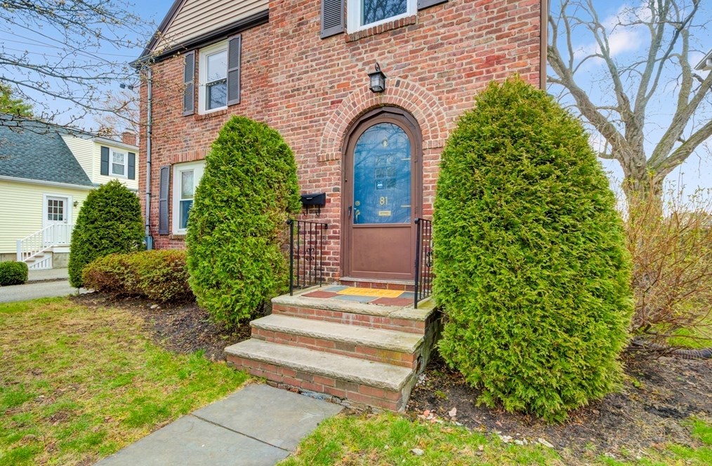 81 Mayall Rd, Waltham, MA 02453