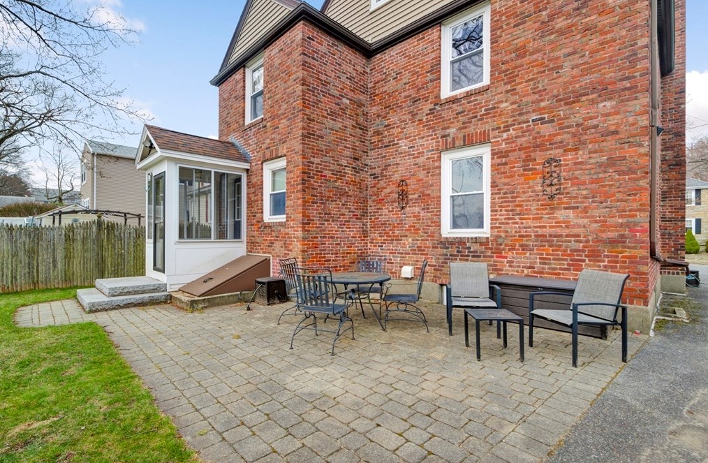 81 Mayall Rd, Waltham MA  02453-8266 exterior