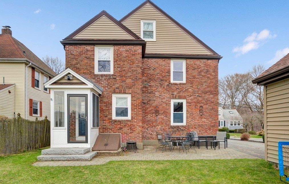 81 Mayall Rd, Waltham MA  02453-8266 exterior