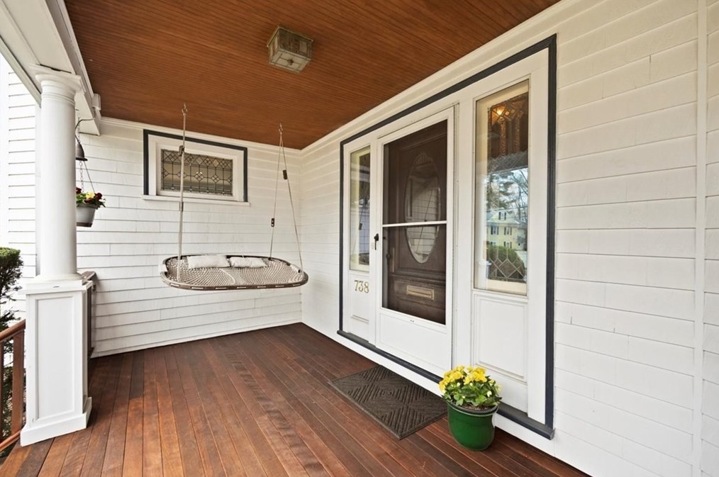 738 Great Plain Ave, Needham, MA 02492 exterior