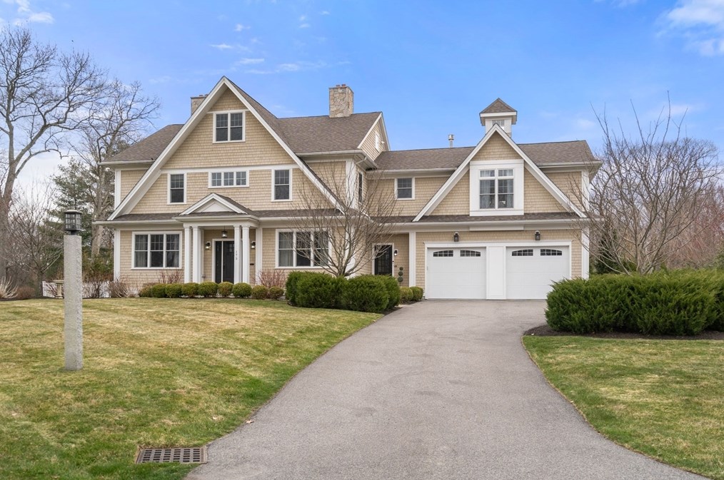 175 Schoolmasters Ln, Dedham, MA 02026