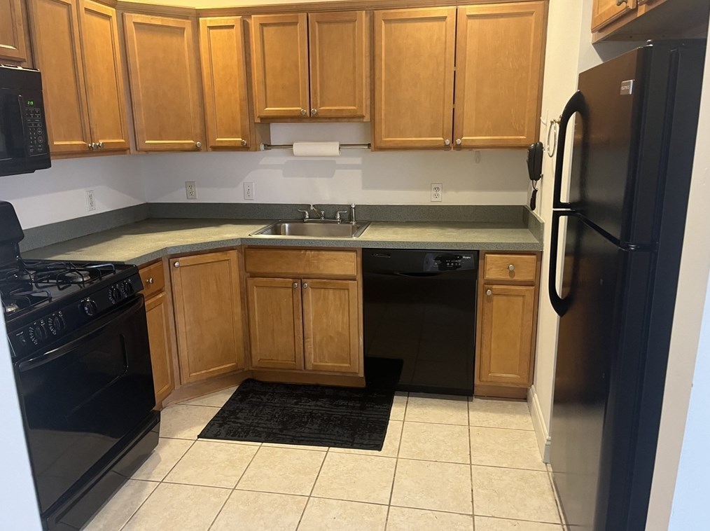 15 Des Moines #302, Quincy, MA 02169