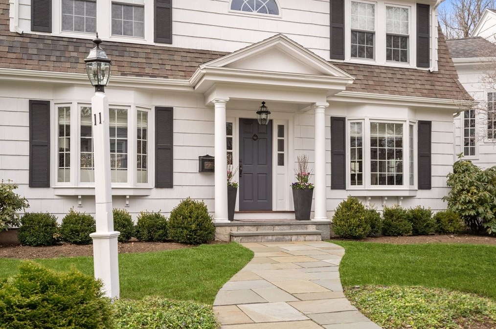 11 Mossfield Rd, Newton, MA 02468