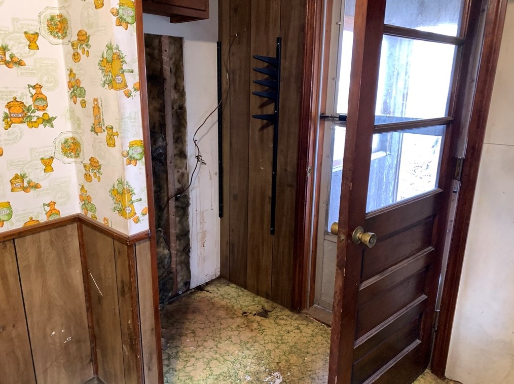 307 Colburn St, Dedham MA 02026-2331 exterior