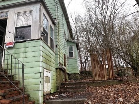 307 Colburn St, Dedham, MA 02026 exterior