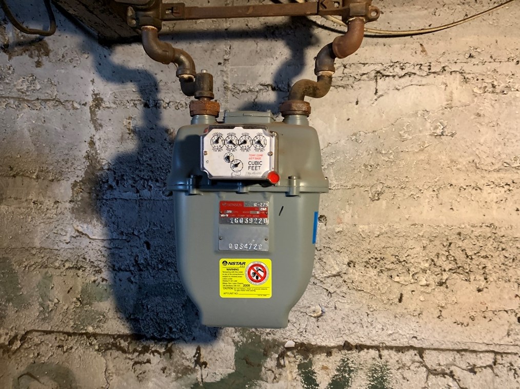 307 Colburn St, Dedham MA 02026-2331 exterior