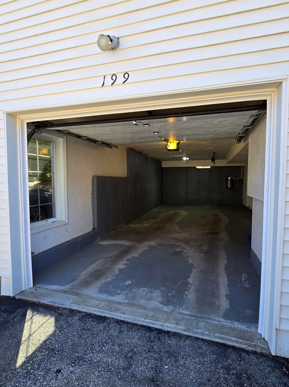 199 Captain Eames Cir, Ashland MA 01721-3917 exterior