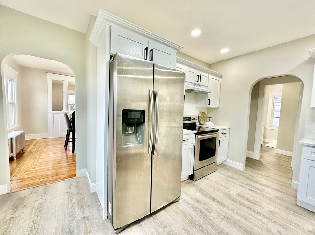 373 Hampden St, Chicopee MA 01013-1557 exterior