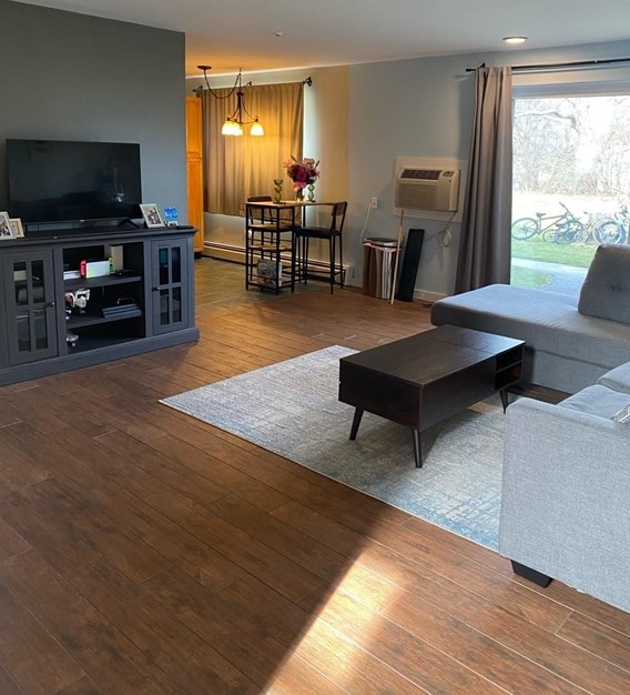 78 Edgelawn Ave Apt 7, North Andover, MA 01845