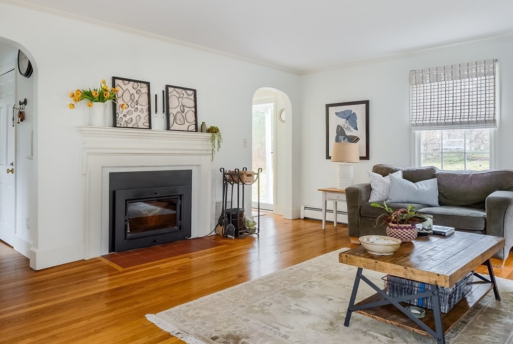 183 Sterling Rd, Princeton, MA 01541