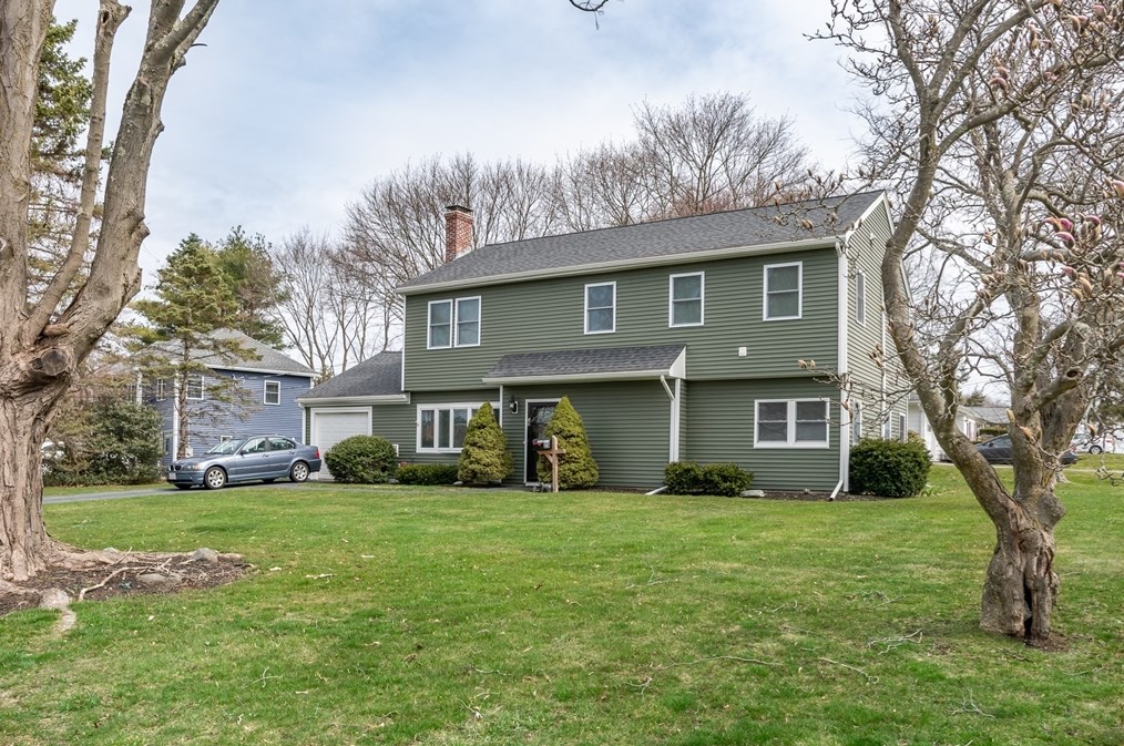 25 Spring Valley Rd, Natick, MA 01760 exterior