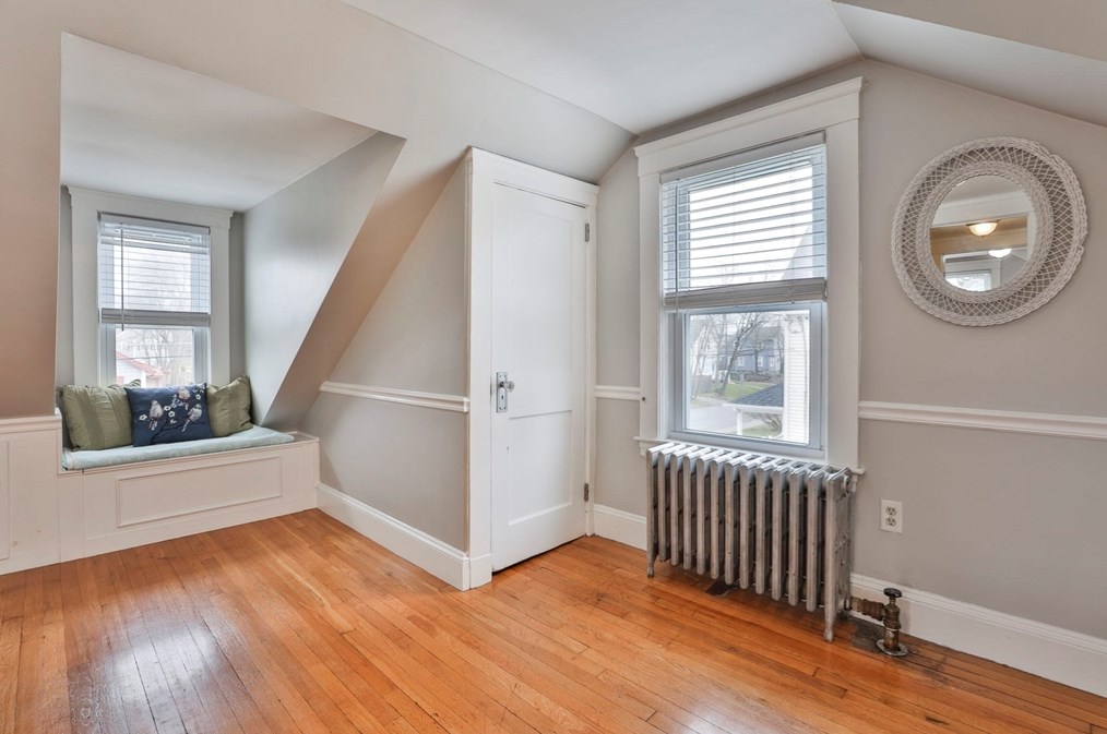 26 Bella Vista Ave, Mansfield MA  02048-1307 exterior