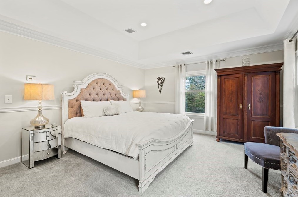 83 Main St, Southborough MA  01772-1225 exterior