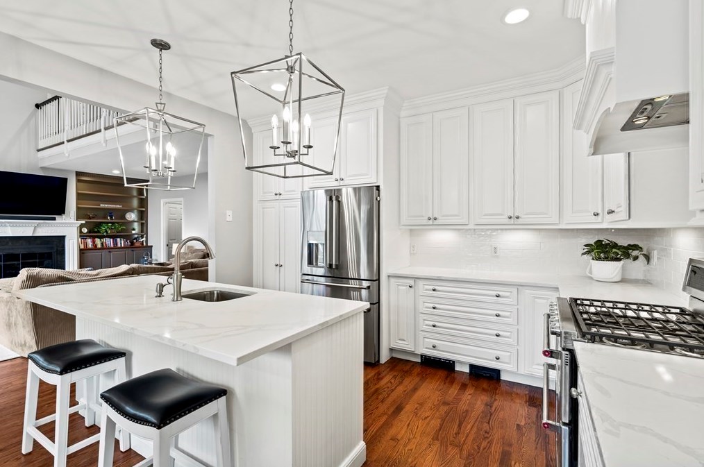 83 Main St, Southborough MA  01772-1225 exterior