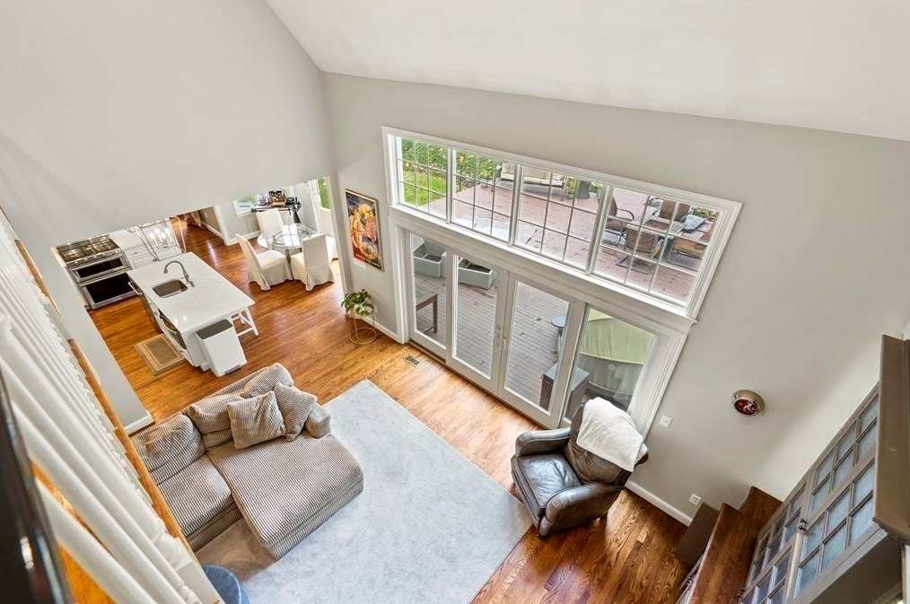 83 Main St, Southborough MA  01772-1225 exterior