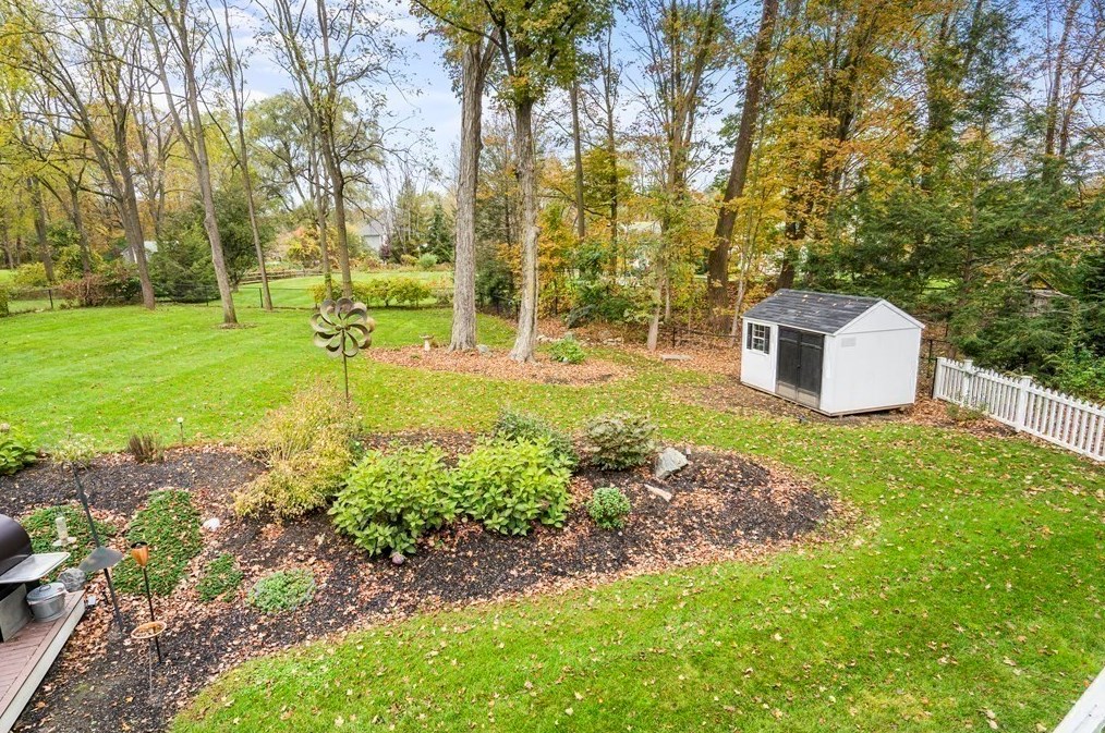 83 Main St, Southborough MA  01772-1225 exterior