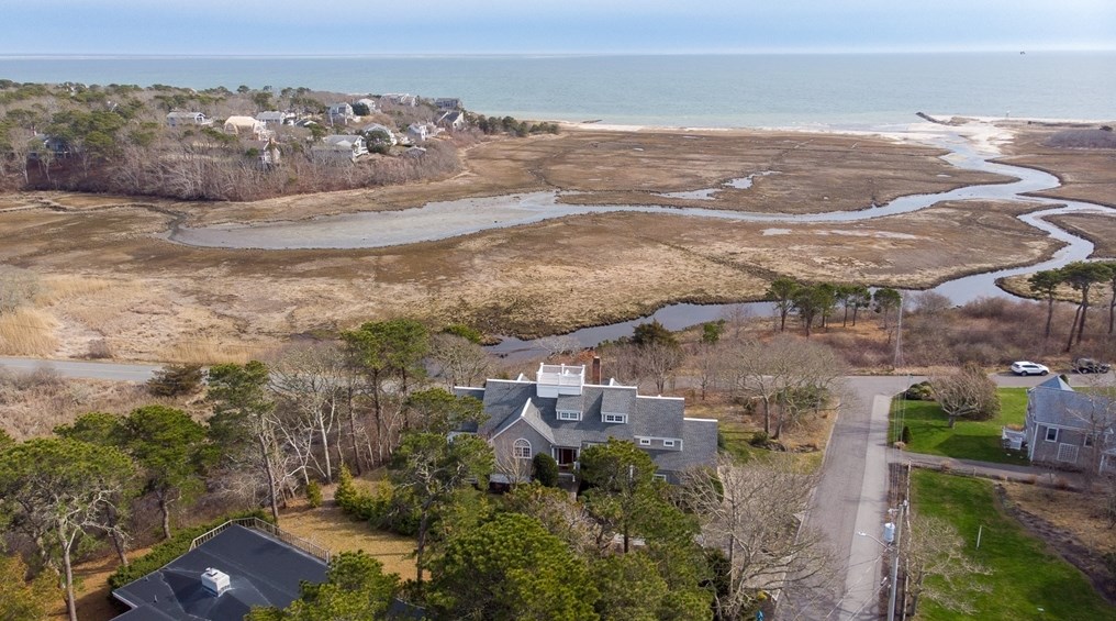 48 Chatham Rd, Harwich, MA 02645-3113