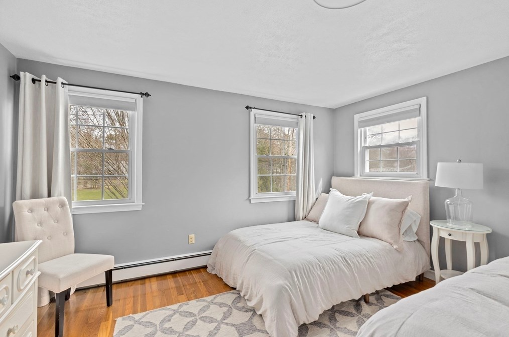 7 Camelot Dr, Hingham MA  02043-4861 exterior