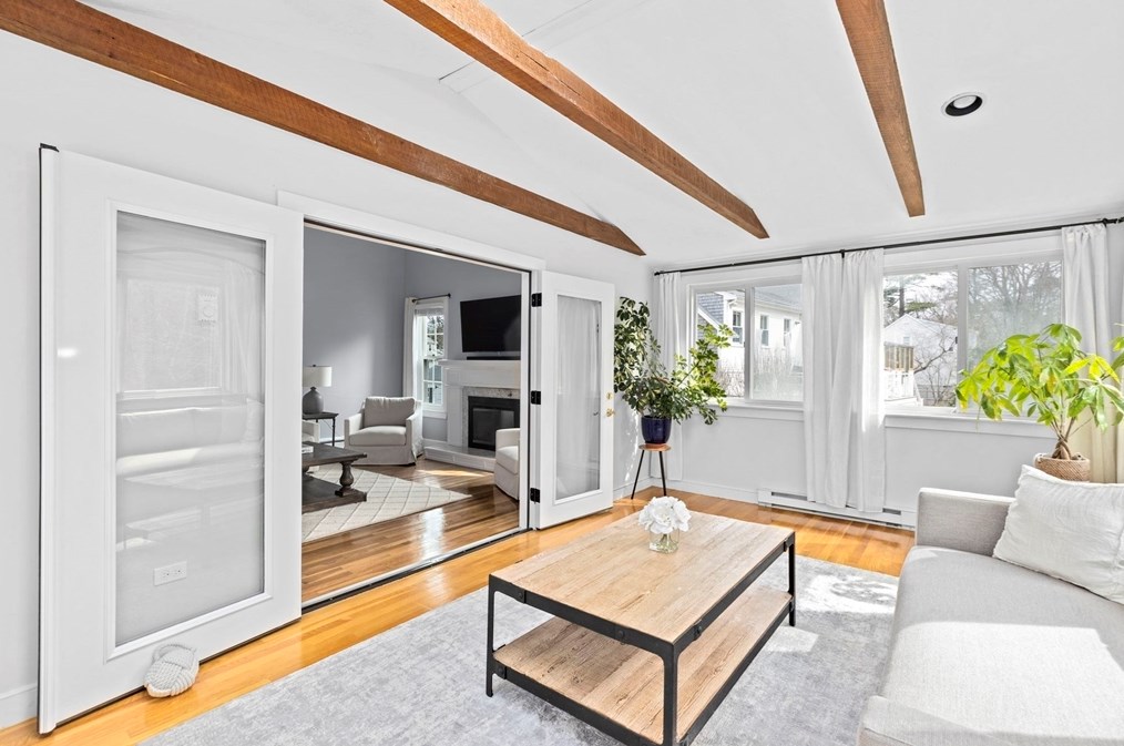 7 Camelot Dr, Hingham MA  02043-4861 exterior