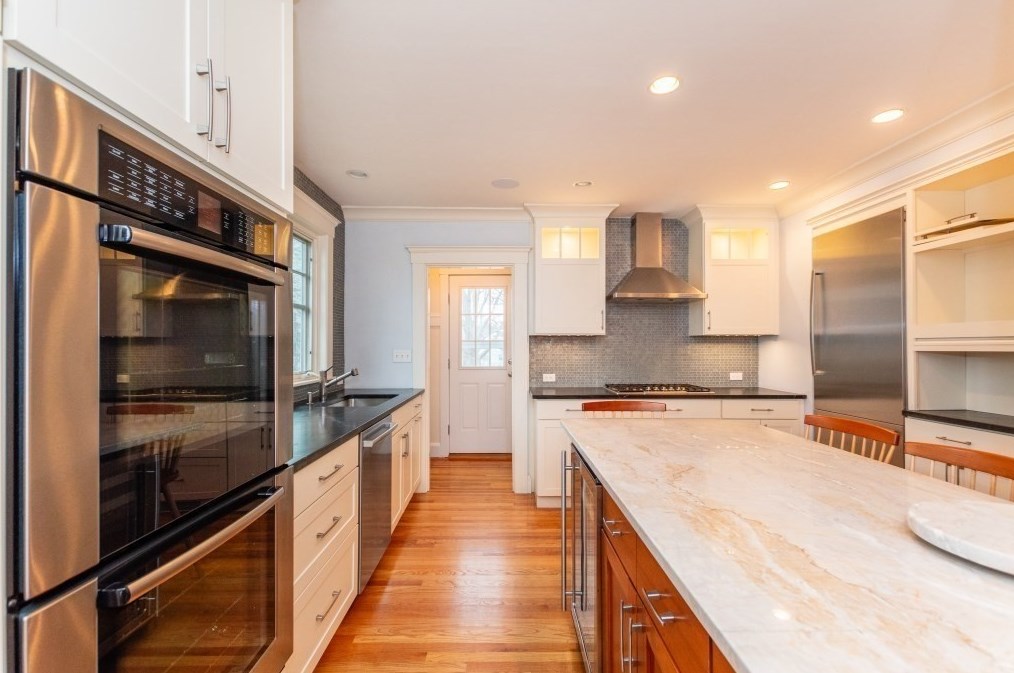 105-107 Bartlett Ave, Belmont, MA 02478