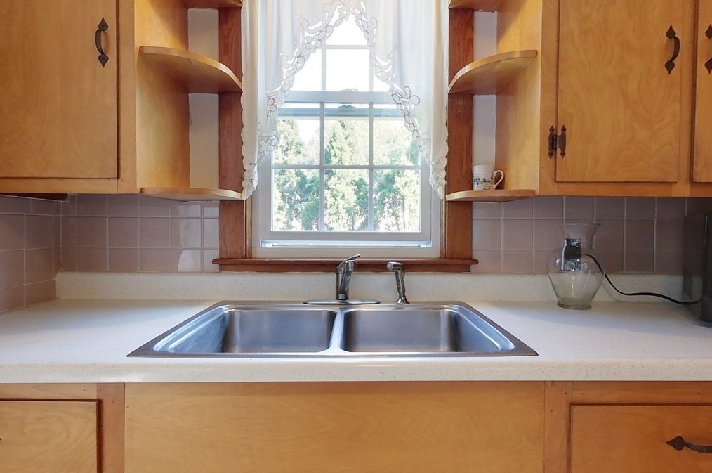 6 Smith St, Townsend MA  01469-1008 exterior