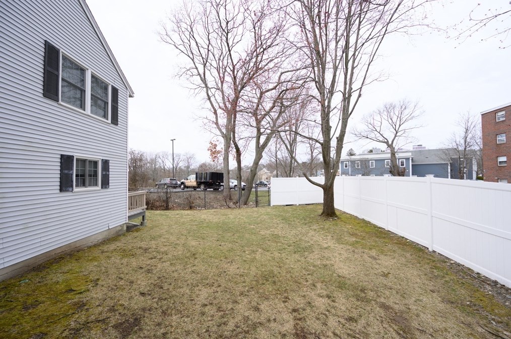 9 Fallon Ct, Quincy MA  02169-4155 exterior