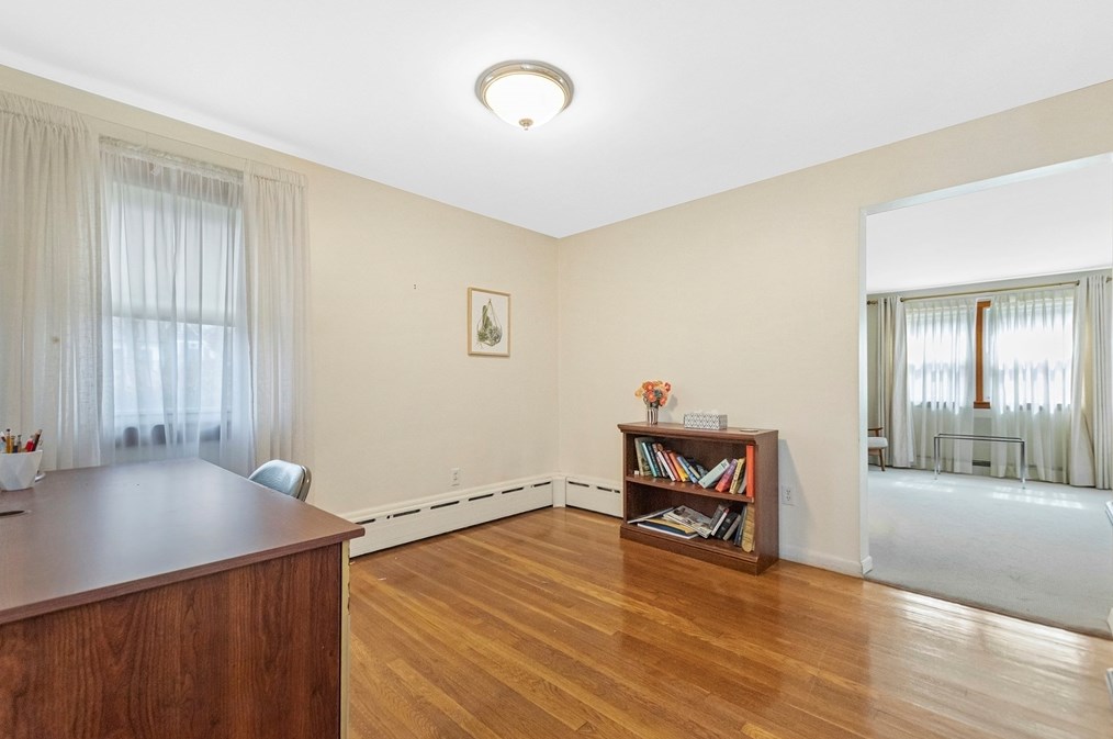 18 Evergreen Rd, Needham MA 02494-3142 exterior