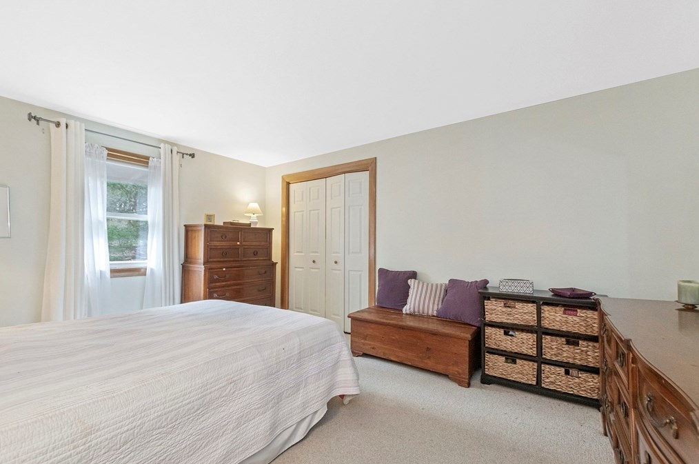 18 Evergreen Rd, Needham MA 02494-3142 exterior