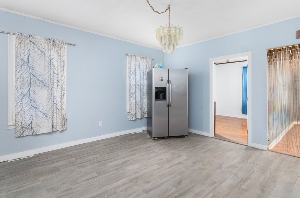 293 Earle St, New Bedford MA 02746-1813 exterior