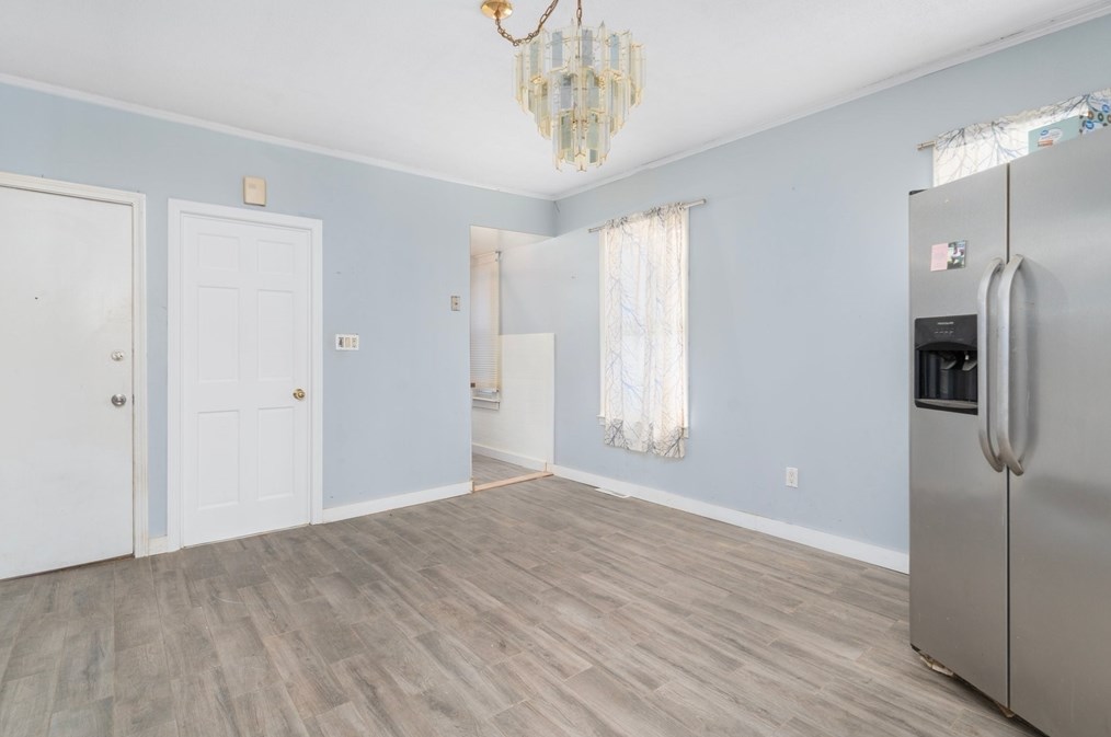 293 Earle St, New Bedford MA 02746-1813 exterior