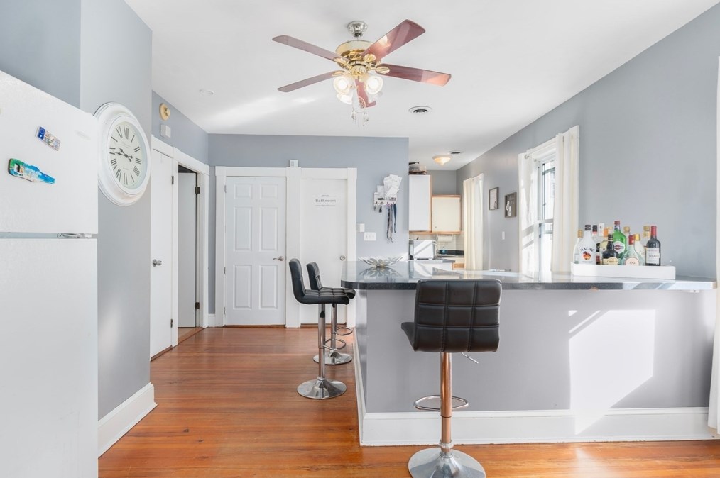 293 Earle St, New Bedford MA 02746-1813 exterior