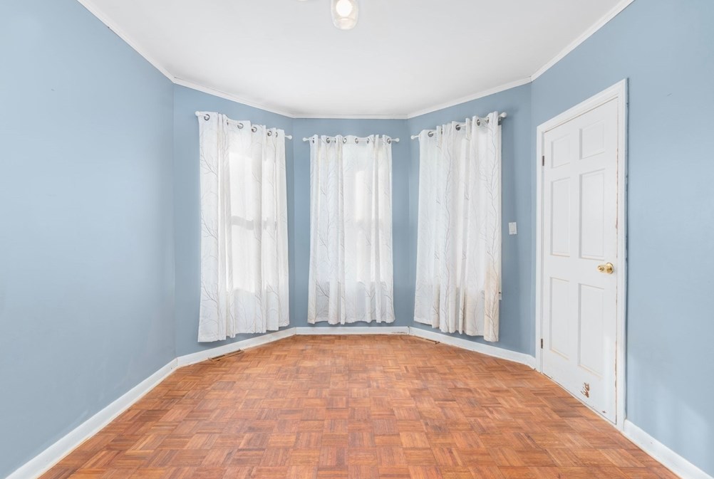 293 Earle St, New Bedford MA 02746-1813 exterior