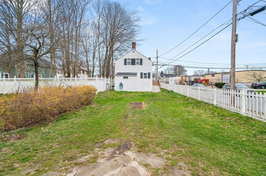 235 Chancery St, New Bedford MA 02740-3447 exterior