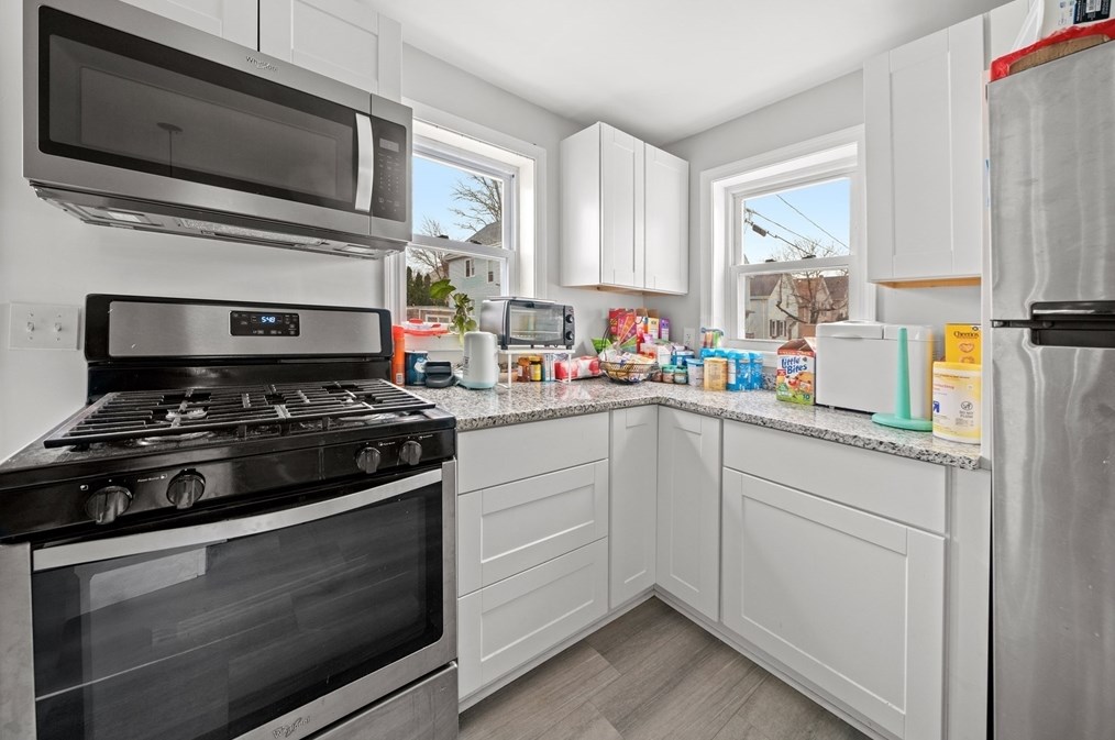 235 Chancery St, New Bedford MA 02740-3447 exterior