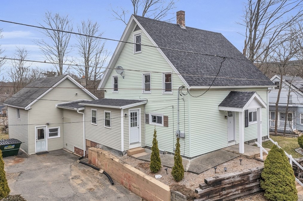 7 Tremont St, Athol, MA 01331 exterior