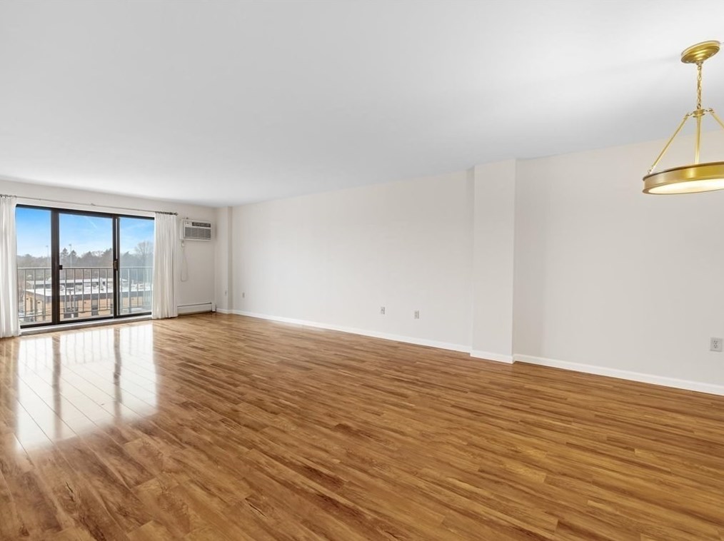 131 Coolidge #616, Watertown, MA 02472