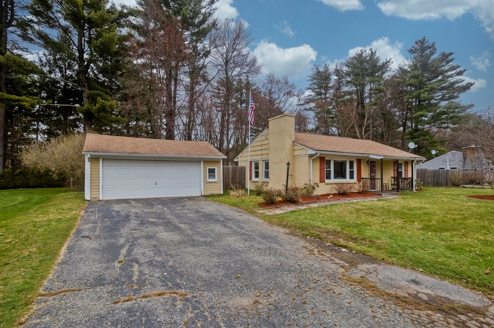 20 Lynwood Rd, East Longmeadow, MA 01028 exterior