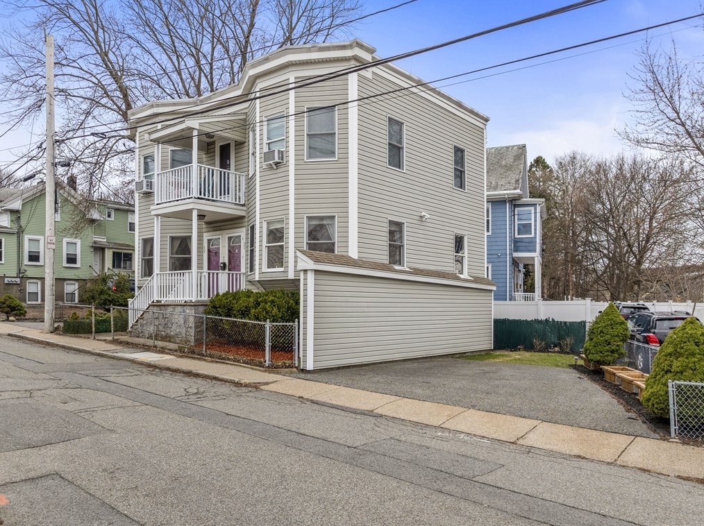 31 Cottage St #31, Watertown, MA 02472