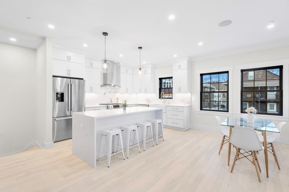 11 Lowell St #b, Arlington, MA 02476