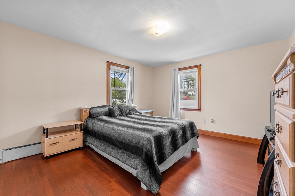 13 Stearns Ave, Leominster MA 01453 exterior